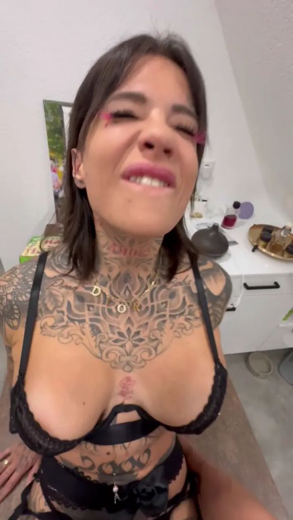 sexy foto nr. 8 von Ich werde dreckig benutzt !!