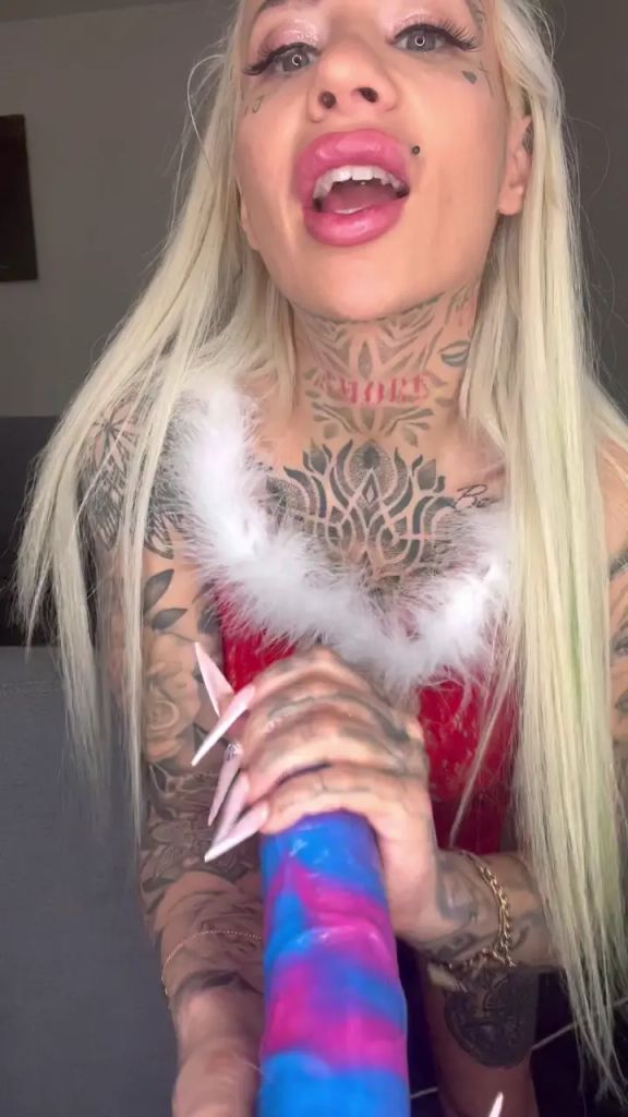 sexy foto nr. 7 von Ich reite einen Monster dildo