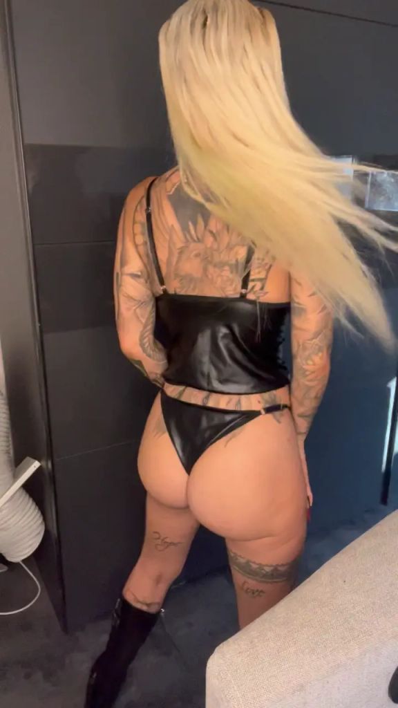 sexy foto nr. 4 von Stief Daddy erwischt mich