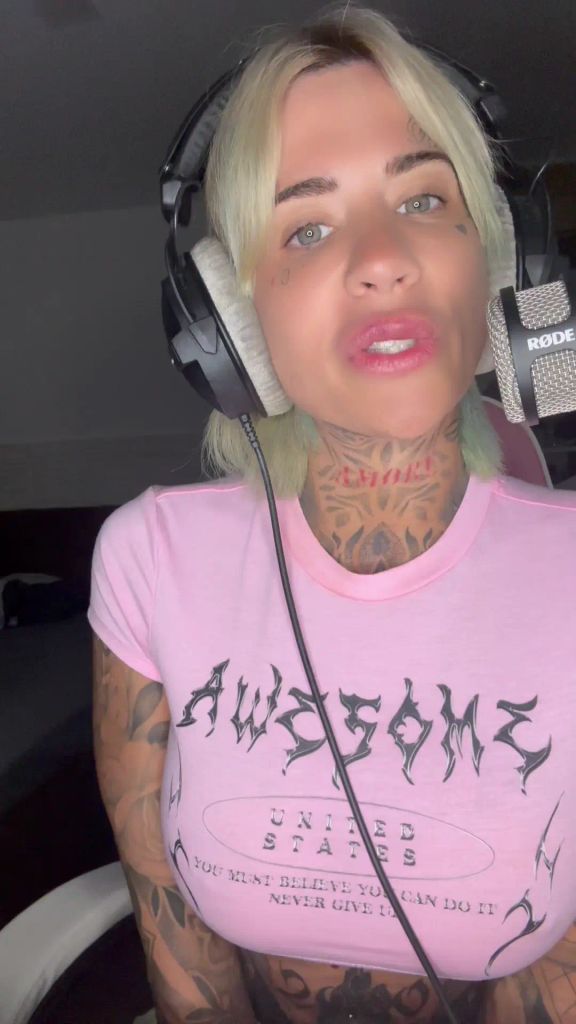 sexy foto nr. 2 von Webcam Show verpasst ?