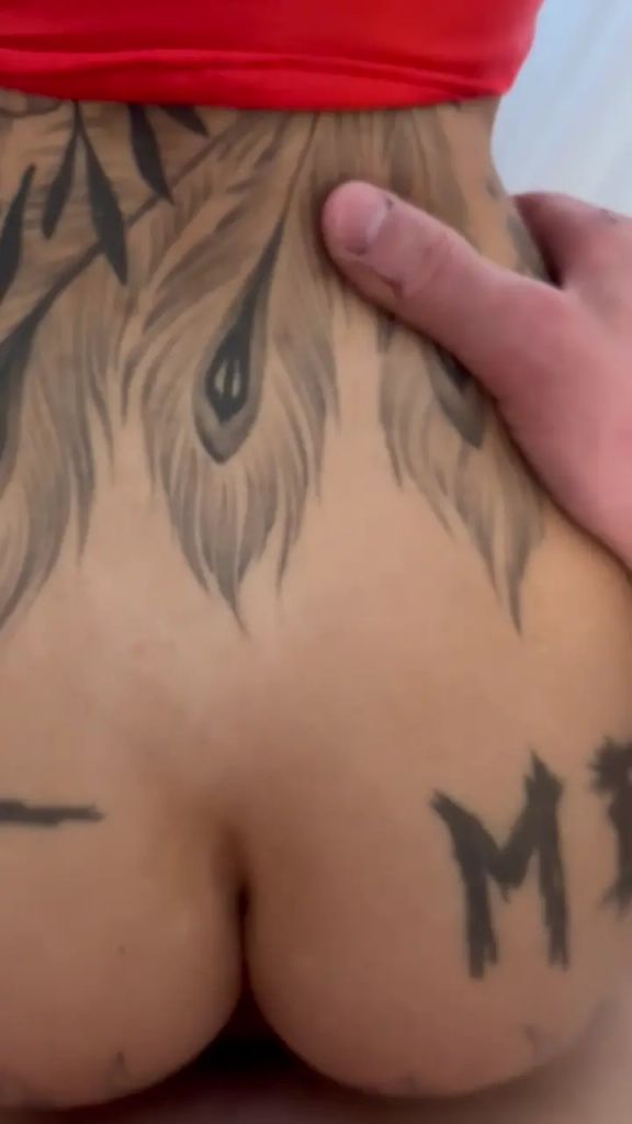 sexy foto nr. 9 von Vermieter verführt
