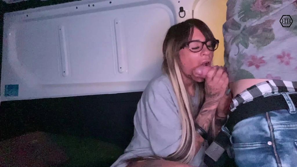 sexy foto nr. 2 von Autopanne mit Stoßverkehr - cumshot