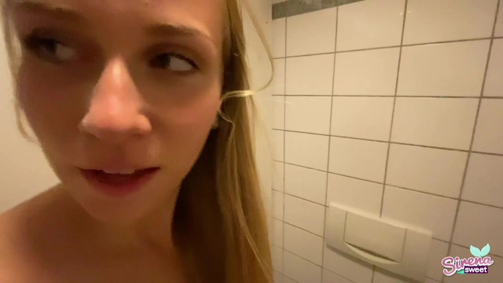 sexy foto nr. 9 von Public Fick im Restaurant mit Spermawalk