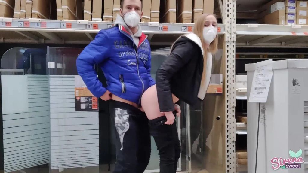 sexy foto nr. 10 von Mitten im Baumarkt