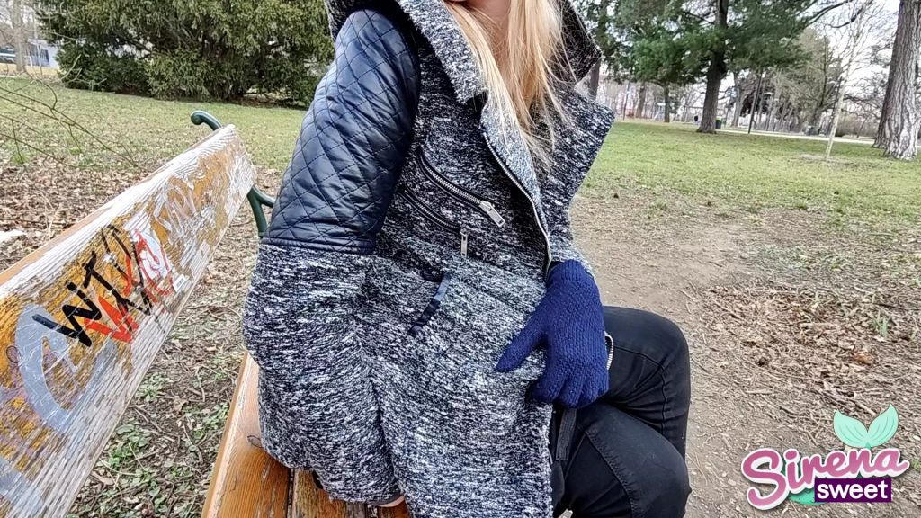 sexy foto nr. 6 von Mitten im Park gefingert
