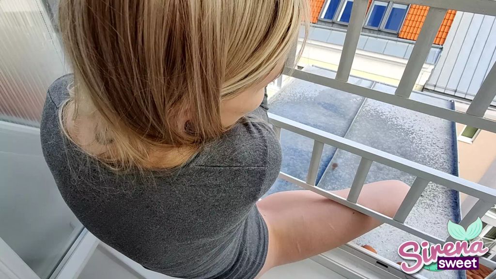 sexy foto nr. 3 von Rache Piss! Die Nachbarn werden nicht mehr die Polizei rufen
