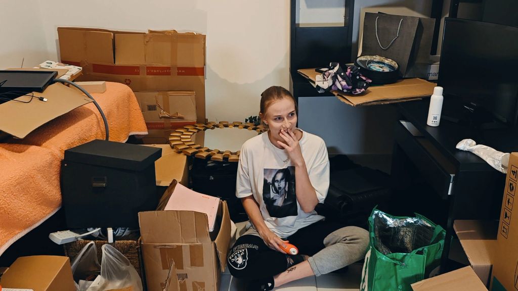 sexy foto nr. 10 von Kisten, Chaos und ein geiles Helferlein beim Umzug