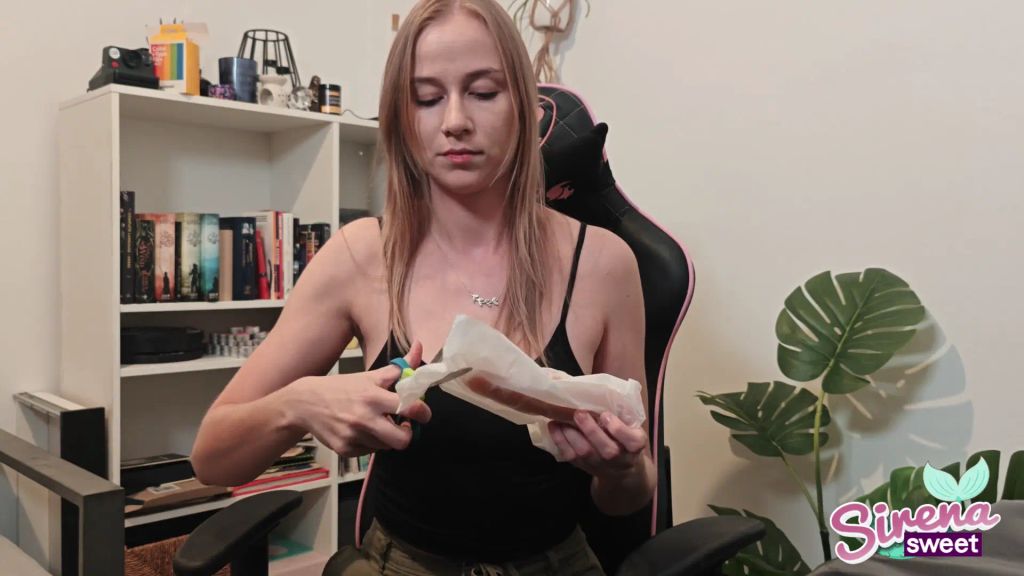 sexy foto nr. 3 von Was ist das für ein geiles Ding?! Dildotest!