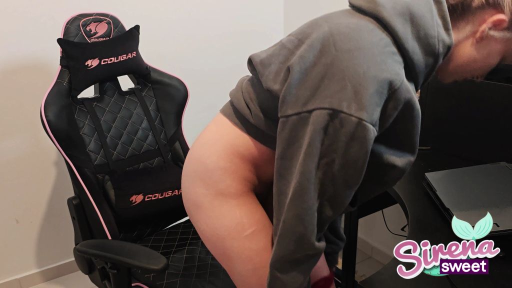 Vorschaubild 5 zum Video „Die Cam ist aus aber ich brauche MEHR! Privater Spaß“