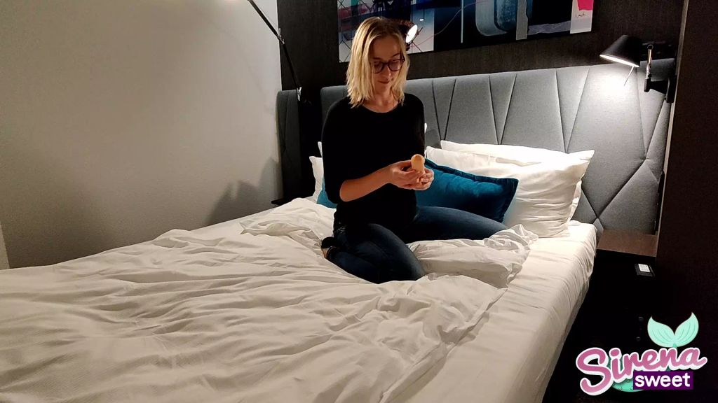 sexy foto nr. 2 von OMG! Krasser Fund im Hotelzimmer