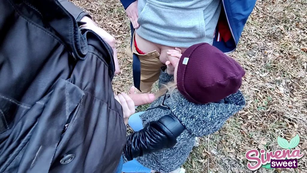 sexy foto nr. 3 von Zwei Fremde am Schloss Schönbrunn aufgerissen und abgefickt