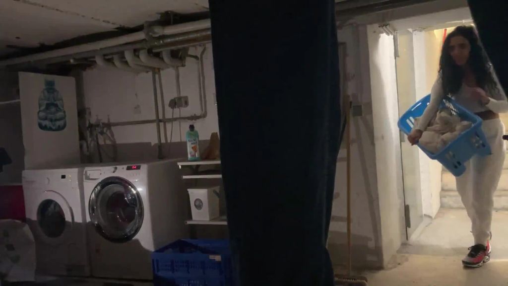sexy foto nr. 1 von VOYEUR SCHAUT HEIMILICH ZU WIE MEIN NACHBAR MICH FICKT!