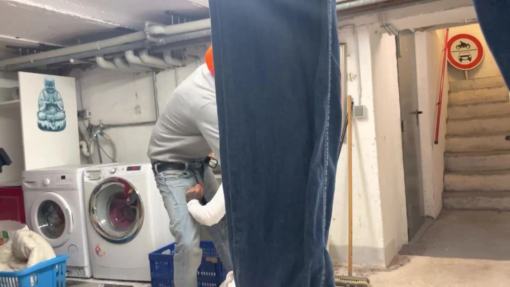 sexy foto nr. 5 von VOYEUR SCHAUT HEIMILICH ZU WIE MEIN NACHBAR MICH FICKT!