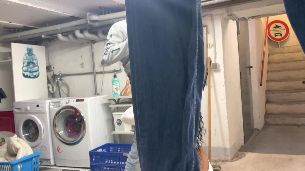 sexy foto nr. 8 von VOYEUR SCHAUT HEIMILICH ZU WIE MEIN NACHBAR MICH FICKT!