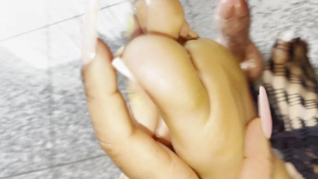 sexy foto nr. 8 von EXTREM VERSAUTER FOOTJOB!!!!!!!