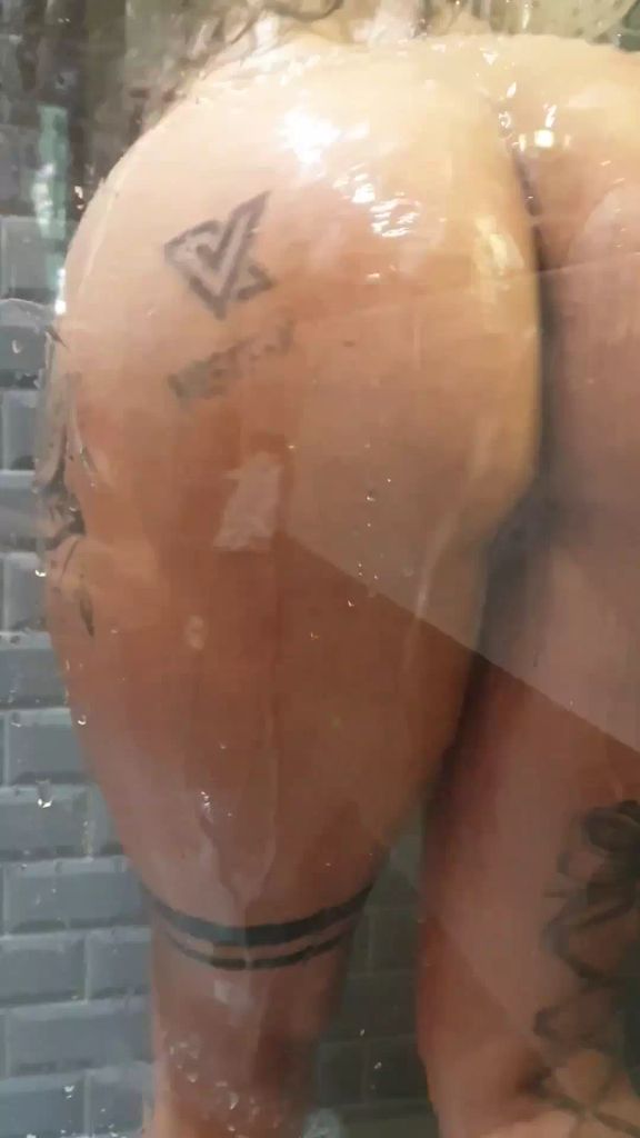sexy foto nr. 1 von NASSESVOTZENLOCH!