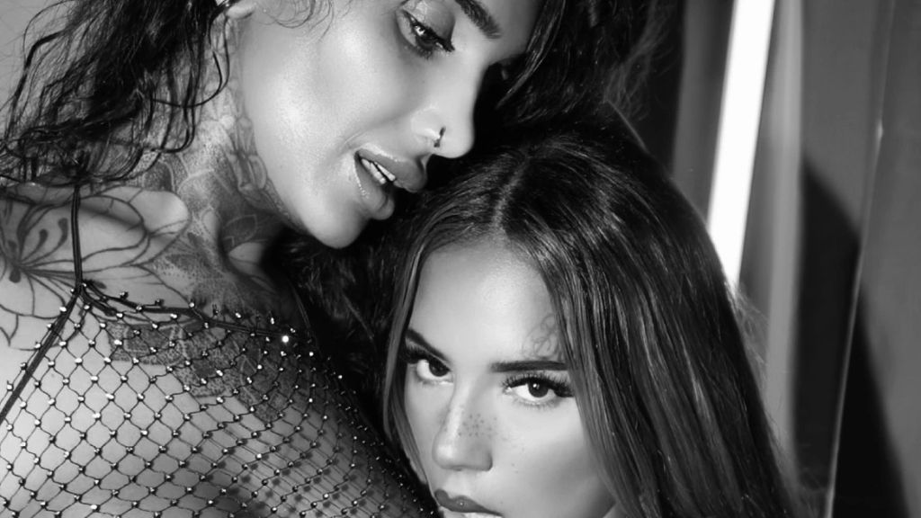 sexy foto nr. 9 von HungrigeNotgeile LatinaSchlampen wieder vereint mit  RiaRosa