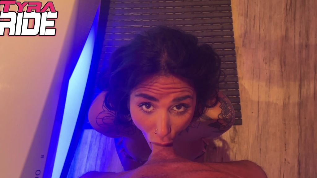 sexy foto nr. 4 von SPANNER! ERWISCHT! ZERFICKT auf der Sonnenbank ohne GNADE !!