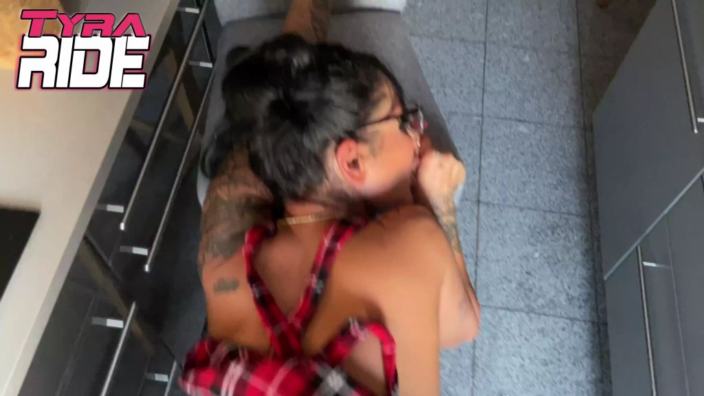 sexy foto nr. 6 von Stiefbruder Spritzt MIR DIE Studentinnen FRESSE VOLL!!
