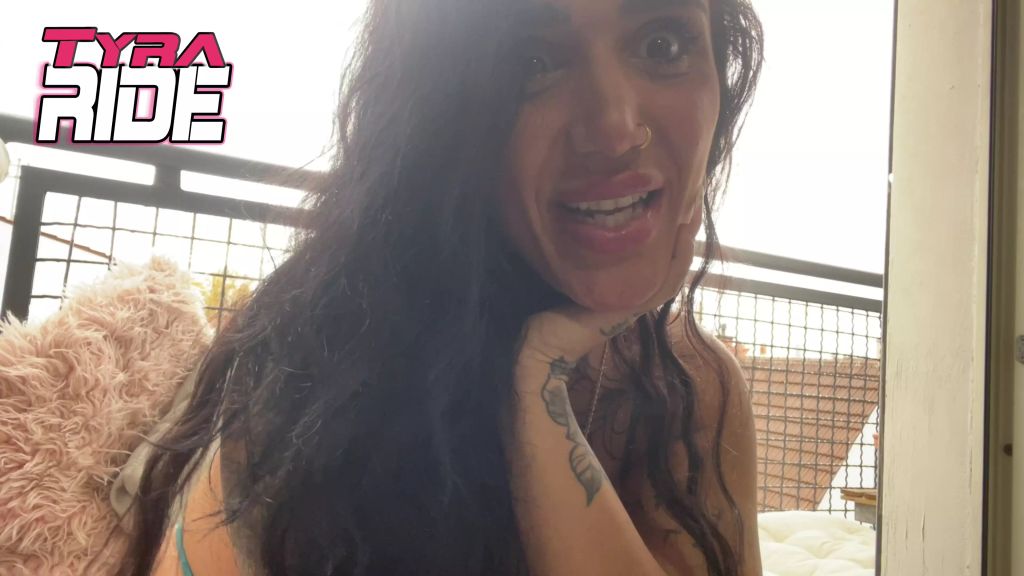 sexy foto nr. 2 von Extrem Public!!!XXL Dildo Fick An Der Hauptstraße !!!