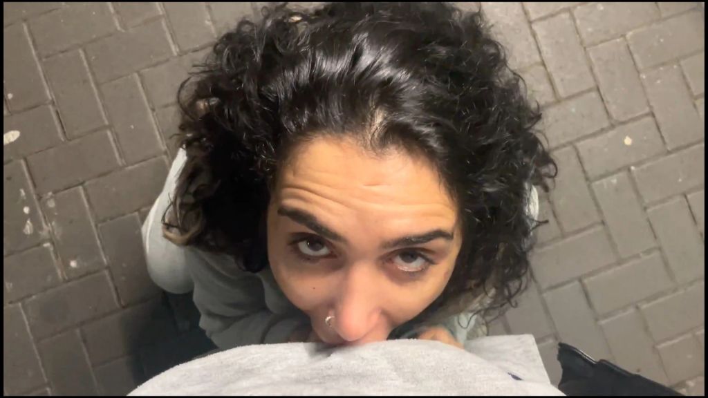 sexy foto nr. 10 von Public Blowi! Scheisse, wir wurden erwischt!