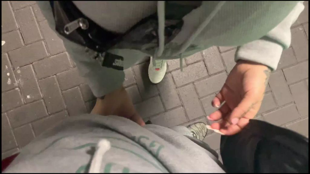Public Blowi! Scheisse, wir wurden erwischt!