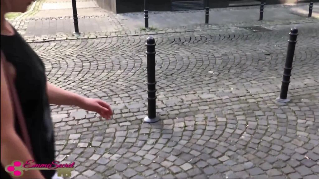 sexy foto nr. 1 von Zu DREIST!! Mitten in der Stadt zum FICKEN überredet!