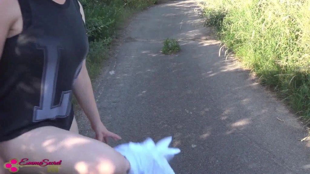 sexy foto nr. 7 von Zu DREIST!! Mitten in der Stadt zum FICKEN überredet!