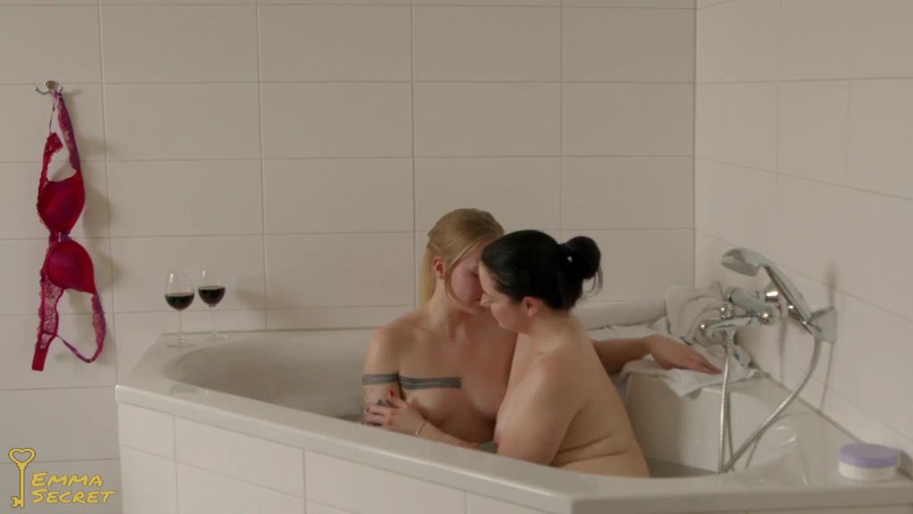 sexy foto nr. 8 von EXTREMER Wellnesstag! Nicht nur die Wanne war feucht!