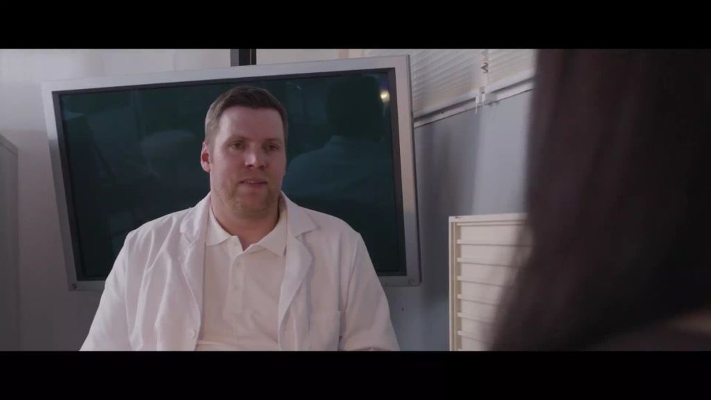 sexy foto nr. 6 von Trailer! Emma Secret Diary!
