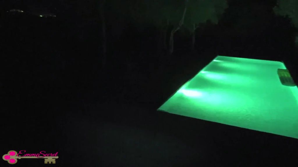 sexy foto nr. 8 von Das Horrorlesben Haus! Wer nicht leckt, wird verflucht!