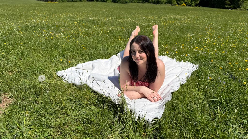 Vom Bauern erwischt – und direkt auf dem Feld durchgefickt!