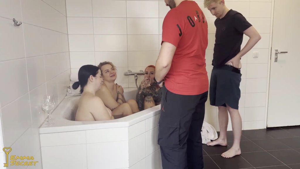 sexy foto nr. 2 von Das sollte NIEMAND sehen, aber es ist passiert! Gruppensex!