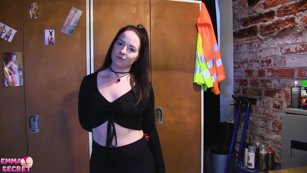 sexy foto nr. 1 von FUCK, Panne! Autowerkstatt: XXL-Schwanz & Sperma-Facial!