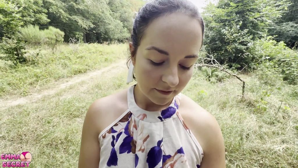 sexy foto nr. 2 von Geiler Arsch im Wald! Fremder fickt mich durch! FACIAL!