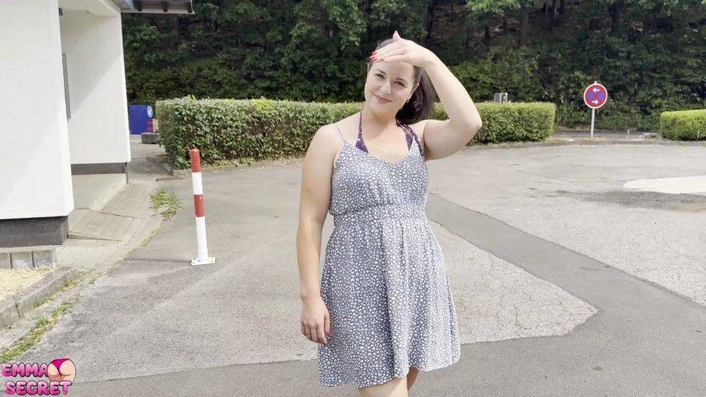 sexy foto nr. 1 von PUBLIC FICK an der Bushaltestelle – Fremder fickt mich hart!