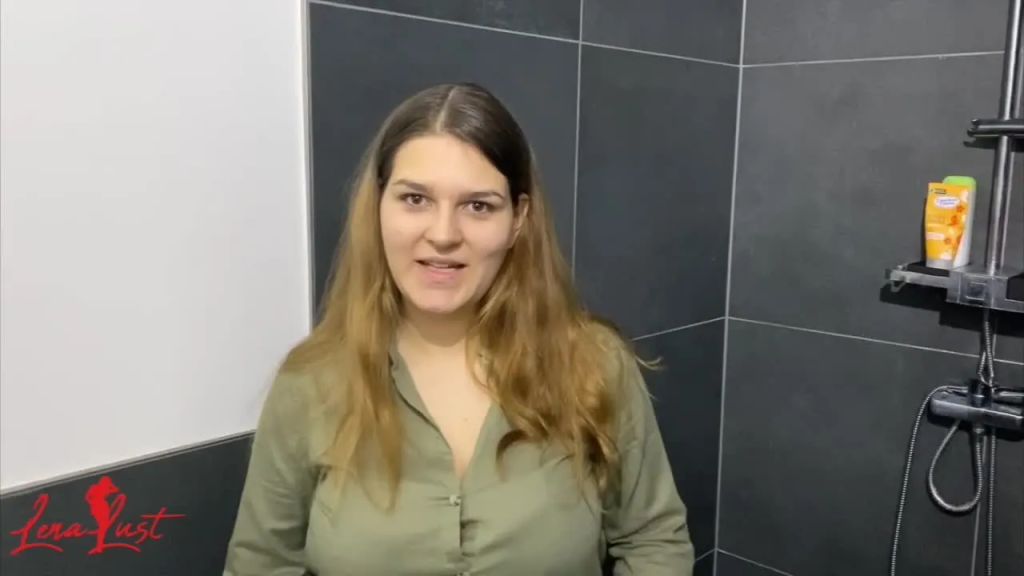 sexy foto nr. 1 von Die Hüllen fallen - Duschspaß und Strip