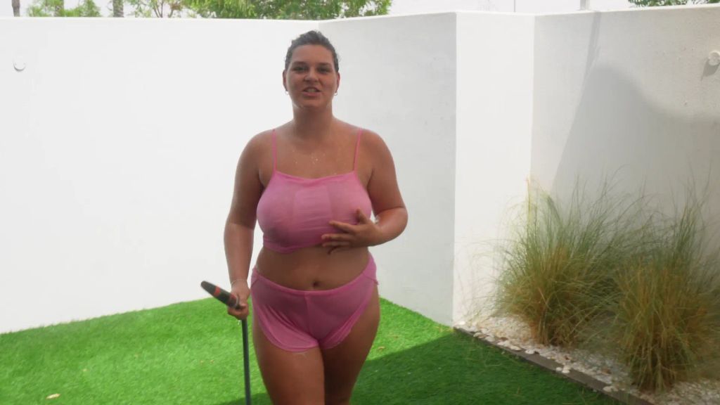 sexy foto nr. 5 von Outdoor Abgespritzt - Eine nasse Sommerdusche