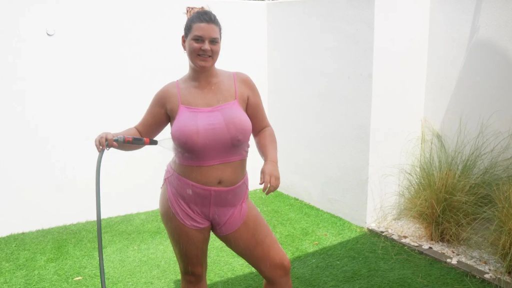 sexy foto nr. 10 von Outdoor Abgespritzt - Eine nasse Sommerdusche