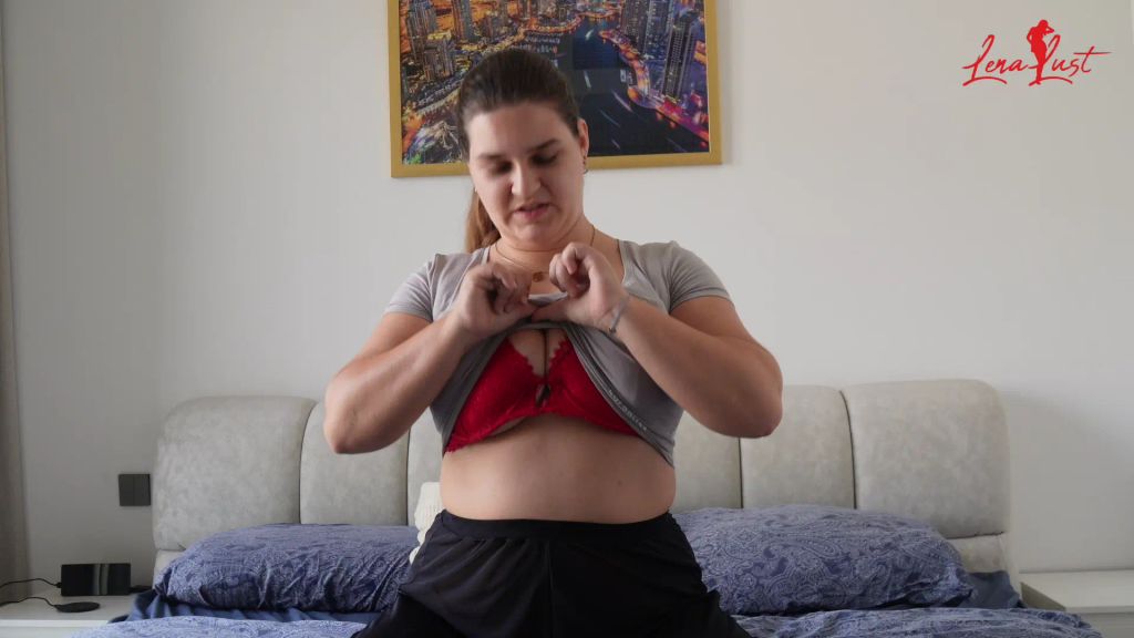 Lena's Lust ! Heißer Striptease & heftiger Orgasmus
