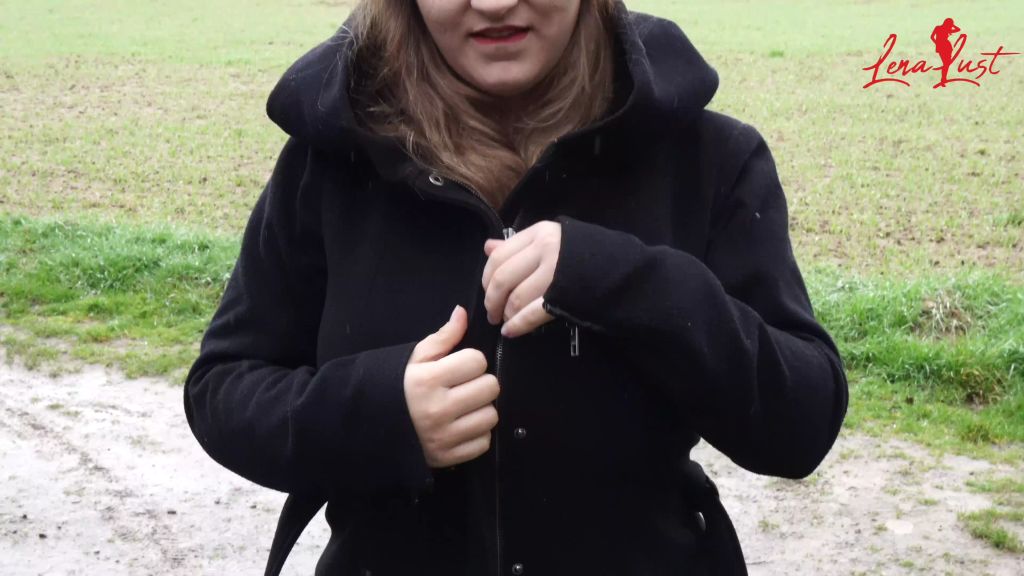 sexy foto nr. 2 von Lena's erster Outdoordreh in 2023