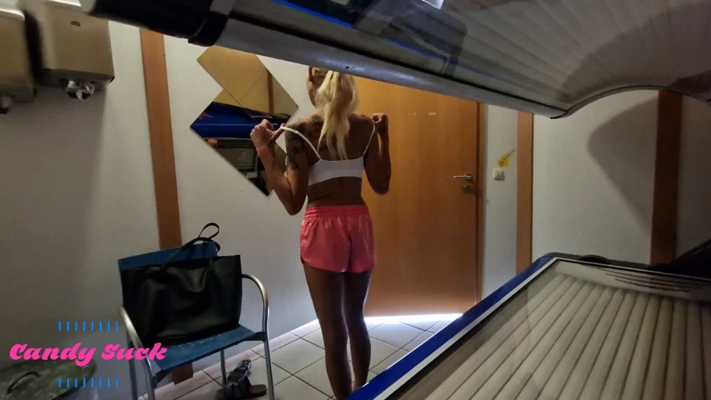 sexy foto nr. 1 von Spanner beobachtet mich im Solarium