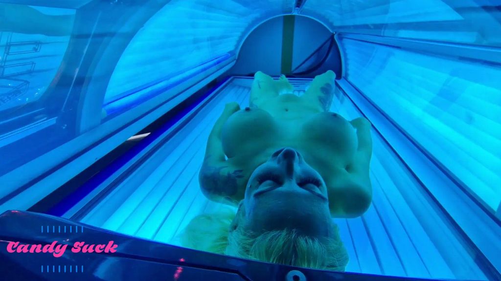 sexy foto nr. 3 von Spanner beobachtet mich im Solarium