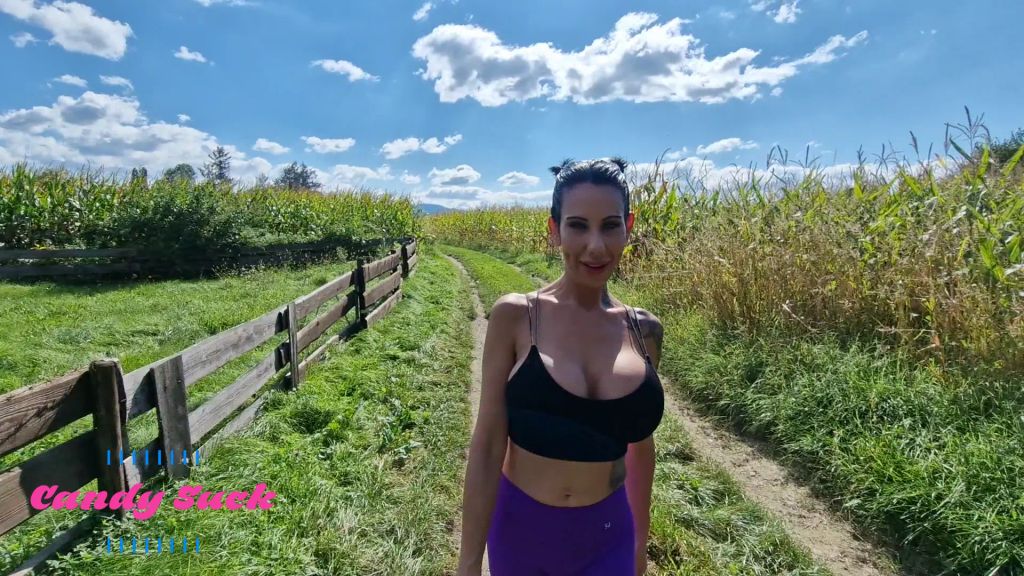 sexy foto nr. 2 von Ich piss ganz frech bei meinem Nachbarn in den Garten