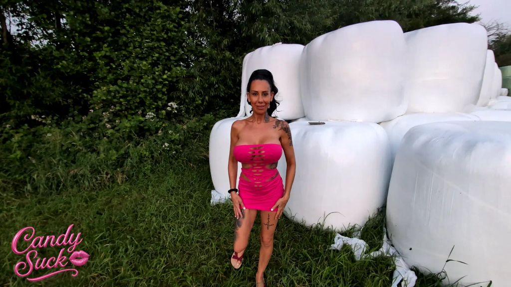 sexy foto nr. 2 von Bauer filmt mich heimlich nackt jetzt will er Sex als Gegenl
