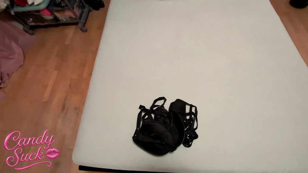 sexy foto nr. 1 von Besuch von meinem Stiefbruder, geil abgezogen & footjob
