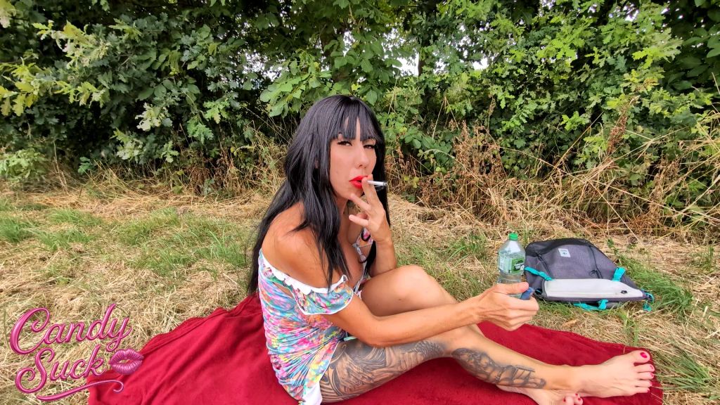 sexy foto nr. 1 von Candys Smoking Anal
