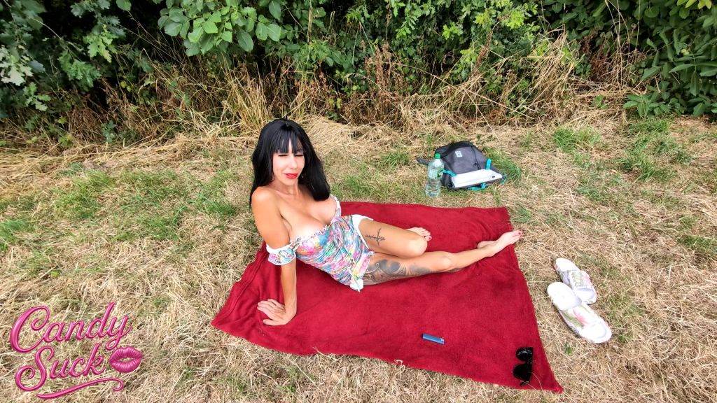 sexy foto nr. 2 von Candys Smoking Anal