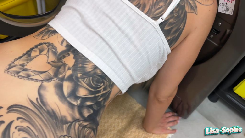 sexy foto nr. 3 von FICKEN WIE IM PORNO - von der Hausfrau zum Pornoflittchen !