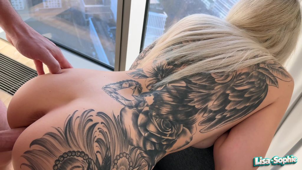 sexy foto nr. 5 von FICKGEIL AM MORGEN - und die ganze Stadt konnte sehen ...